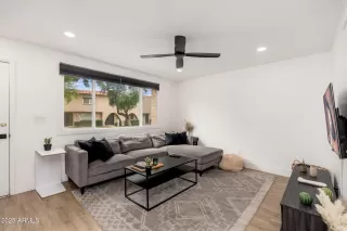 Photo #6: 6853717 Listing 