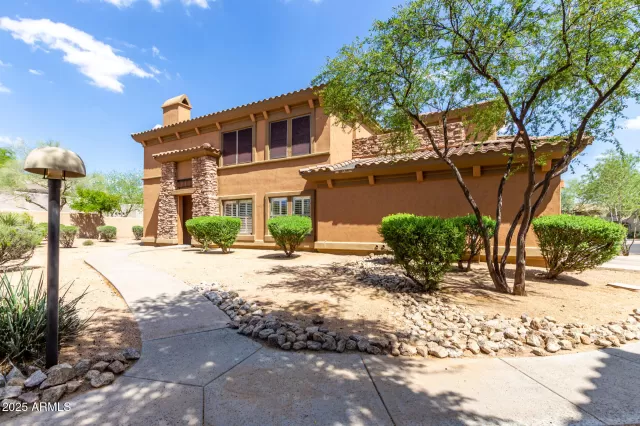 MLS: 6853835 Condo For Sale