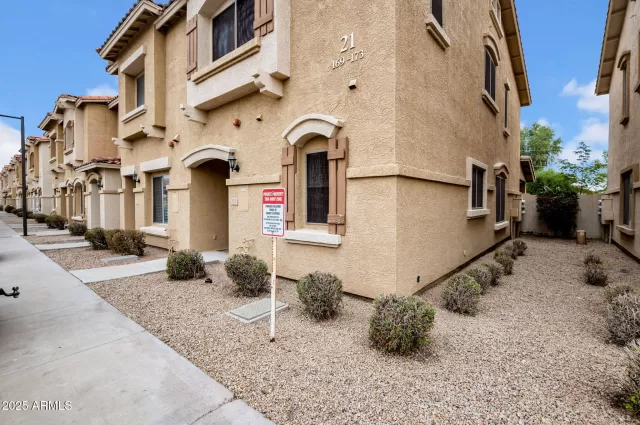 MLS: 6854209 Condo For Sale