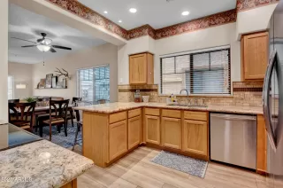 Photo #2: 6854209 Listing