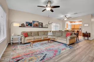 Photo #4: 6854209 Listing