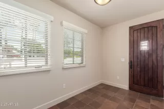 Photo #5: 6854225 Listing