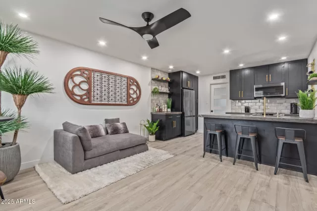 MLS: 6854262 Condo For Sale