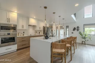 Photo #5: 6854323 Listing 