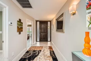 Photo #3: 6854370 Listing