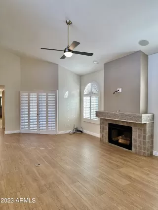 Photo #4: 6854445 Listing