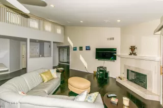 Photo #4: 6854494 Listing
