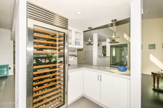 Photo #6: 6854494 Listing