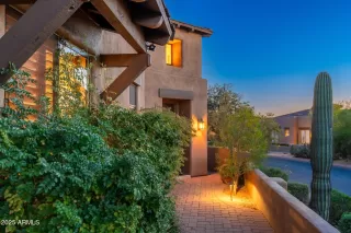 More Details about MLS # 6854883 : 9270 E THOMPSON PEAK PARKWAY#367