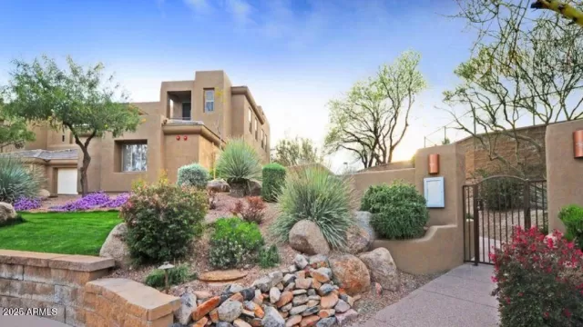 MLS: 6854987 Condo For Sale