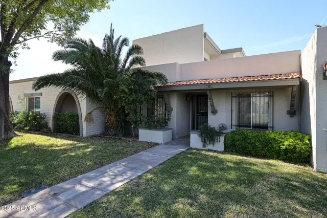 MLS: 6855193 Condo For Sale