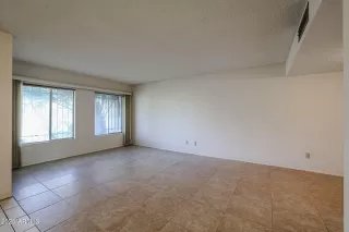 Photo #4: 6855193 Listing