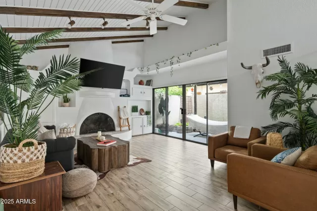 MLS: 6855305 Condo For Sale