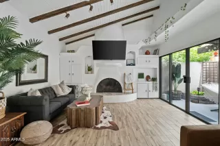 Photo #1: 6855305 Listing