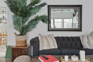 Photo #5: 6855305 Listing