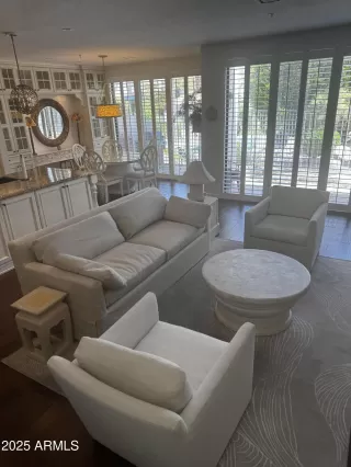 Photo #2: 6855519 Listing