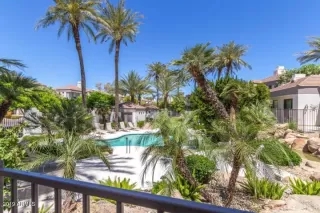 Photo #6: 6855519 Listing