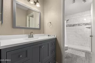 Photo #4: 6855692 Listing