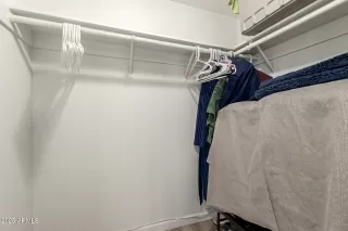 Photo #6: 6855692 Listing