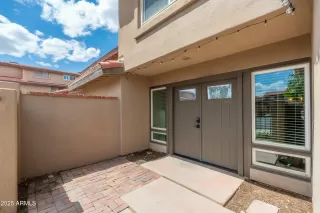 Photo #4: 6855703 Listing