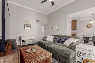 Photo #5: 6855810 Listing