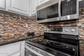 Photo #4: 6855838 Listing