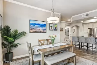 Photo #5: 6856385 Listing