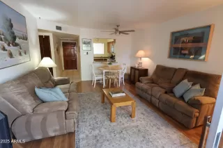 Photo #3: 6856586 Listing 