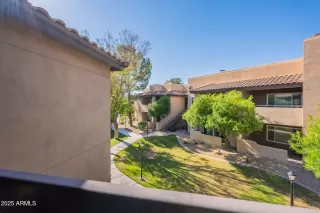 Photo #4: 6856653 Listing 