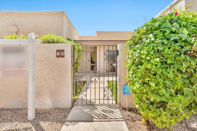 MLS: 6856776 Condo For Sale