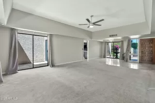 Photo #3: 6856776 Listing