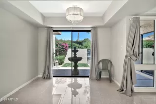 Photo #4: 6856776 Listing