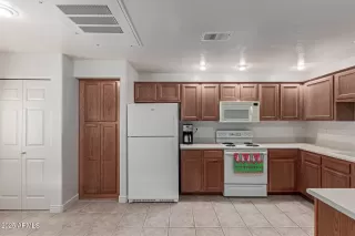 Photo #6: 6857092 Listing 