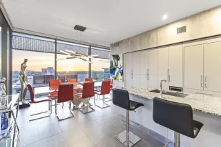 Photo #2: 6857097 Listing 