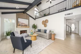 Photo #6: 6857115 Listing