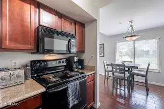 Photo #3: 6857185 Listing