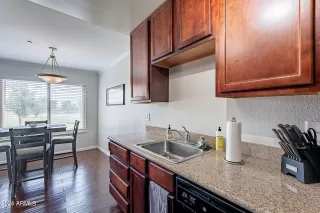 Photo #4: 6857185 Listing