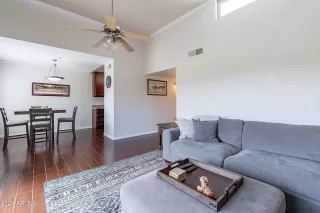 Photo #6: 6857185 Listing