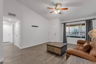 Photo #3: 6857525 Listing 