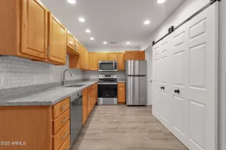 Photo #5: 6857525 Listing 