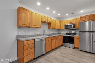 Photo #6: 6857525 Listing 