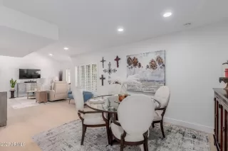 Photo #6: 6857564 Listing