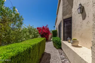 Photo #6: 6857644 Listing