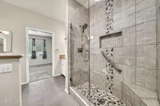 Photo #2: 6857680 Listing