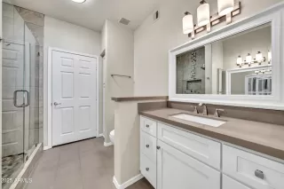 Photo #3: 6857680 Listing