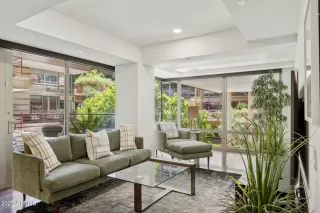 Photo #3: 6857688 Listing 