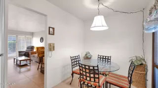 Photo #5: 6857720 Listing 