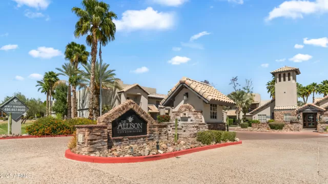 MLS: 6857749 Condo For Sale