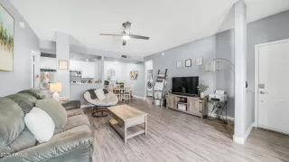 Photo #3: 6857749 Listing 