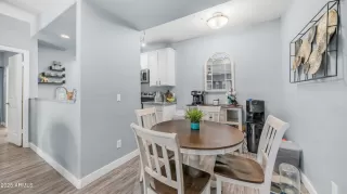 Photo #5: 6857749 Listing 